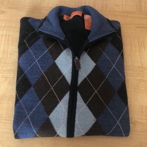 Men’s zip up cardigan sweater. Size Medium.